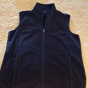 REI Women’s Midnight Black Fleece Vest